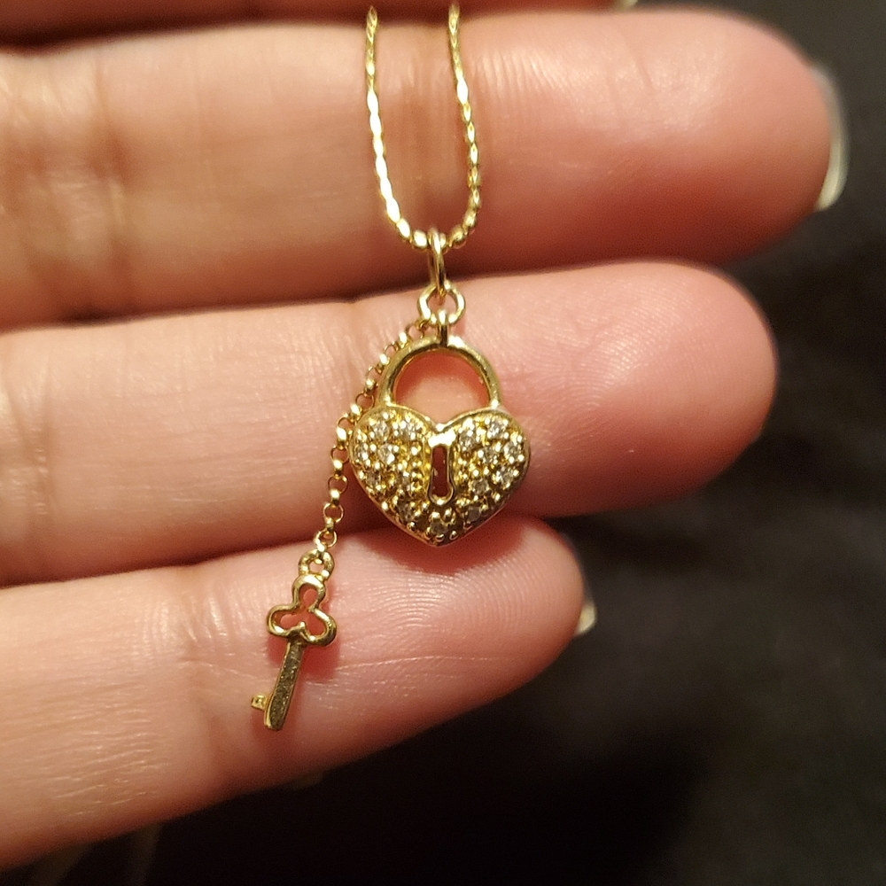 Sydney Evan 14k Yellow Gold  Diamond Heart Lock & Key Pendant Necklace -